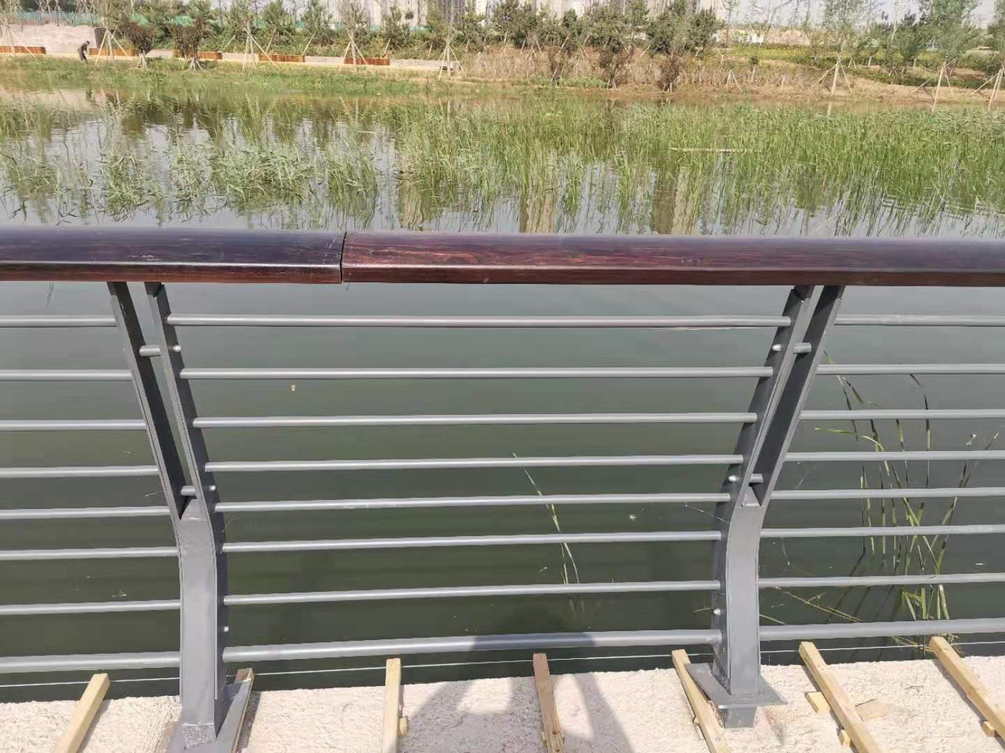 玉溪市桥梁防撞护栏灯光护栏 - 哪里好